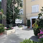شقة فندقية A Due Passi Dal Centro Igea