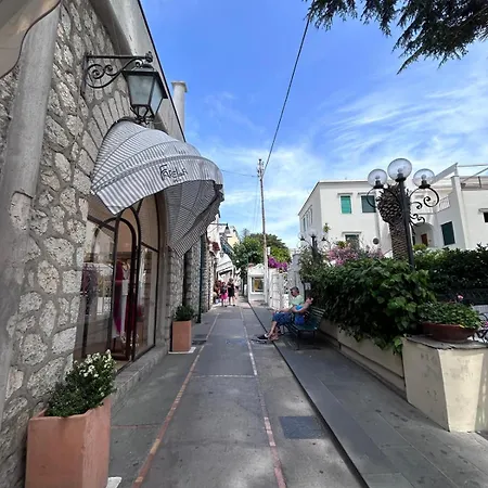 A Due Passi Dal Centro Igea *