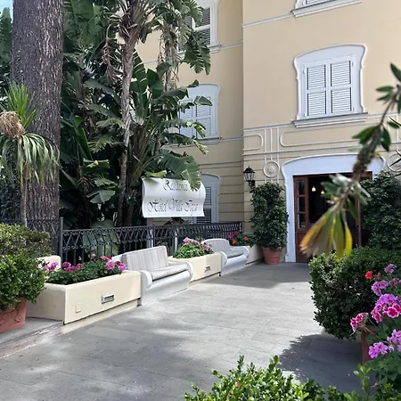 Lägenhetshotell A Due Passi Dal Centro Igea