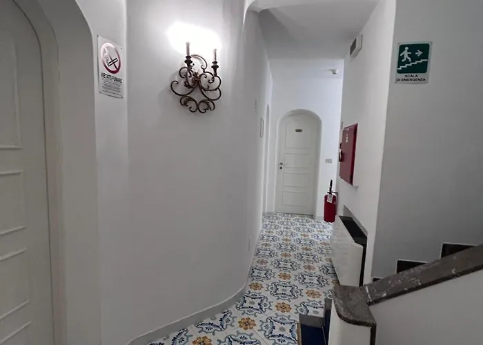 A Due Passi Dal Centro Igea Appart hôtel Capri