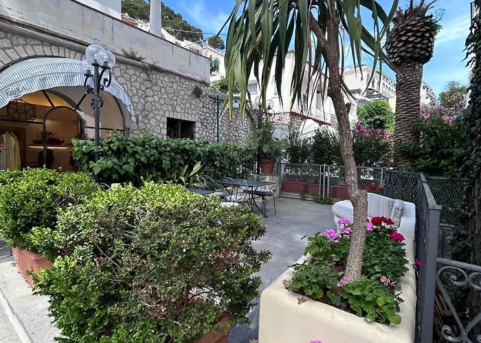 Aparthotel A Due Passi Dal Centro Igea